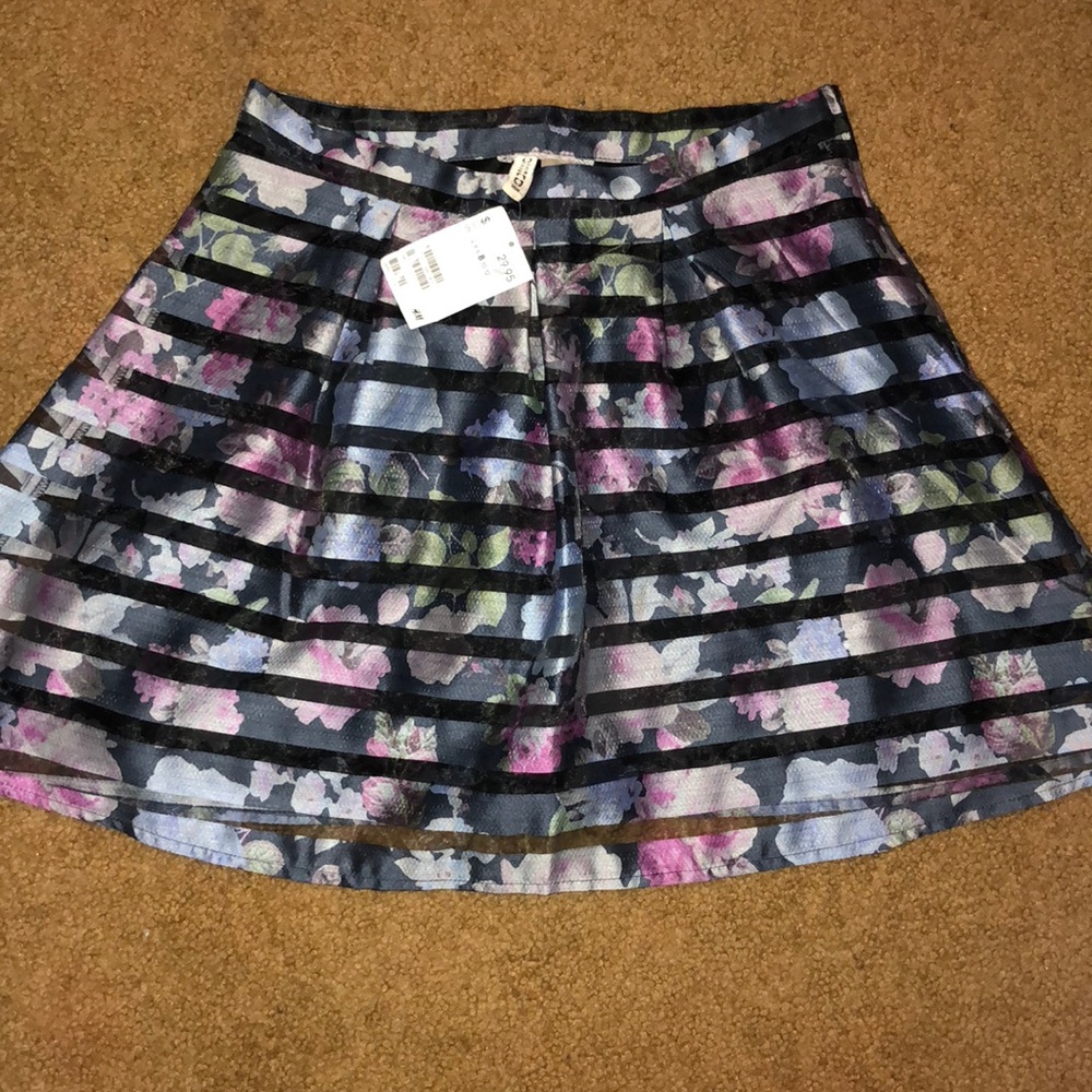 NWT H&M Divided floral mini A-line skirt.  Size 8.